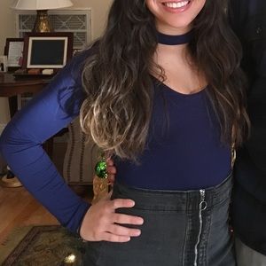 Cut out neck choker long sleeve